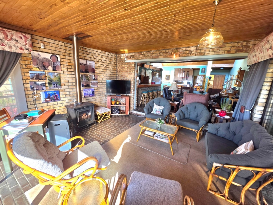 5 Bedroom Property for Sale in Panorama Free State